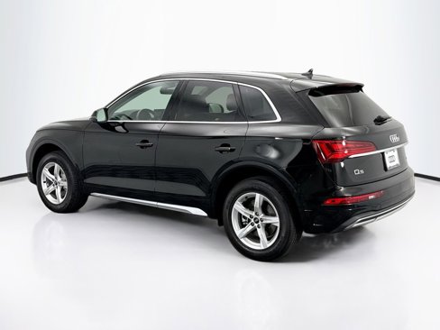 Used 2023 Audi Q5 2.0T Premium w/ Convenience Package image 7