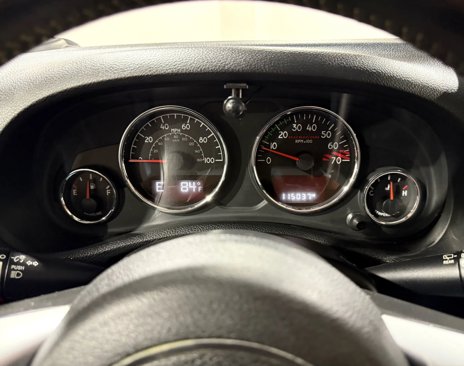 Used 2016 Jeep Wrangler Unlimited Rubicon image 9
