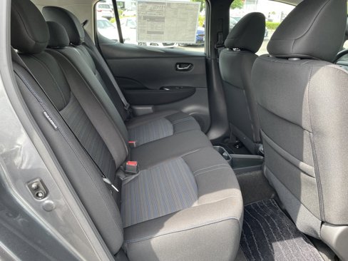 Certified 2024 Nissan Leaf S image 30