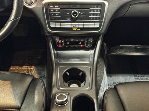 Used 2018 Mercedes-Benz GLA 250 4MATIC image 30