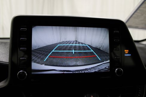 Used 2020 Toyota C-HR LE image 19
