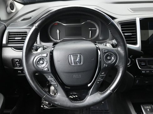 Used 2018 Honda Pilot Touring image 22