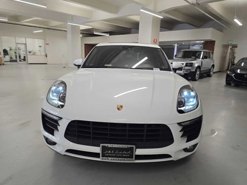 Used 2017 Porsche Macan image 8
