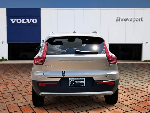 New 2024 Volvo XC40 B5 Plus w/ Protection Package Premier image 4