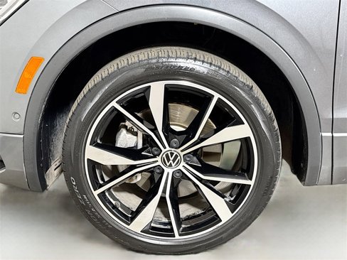 Used 2022 Volkswagen Tiguan SEL R-Line image 30