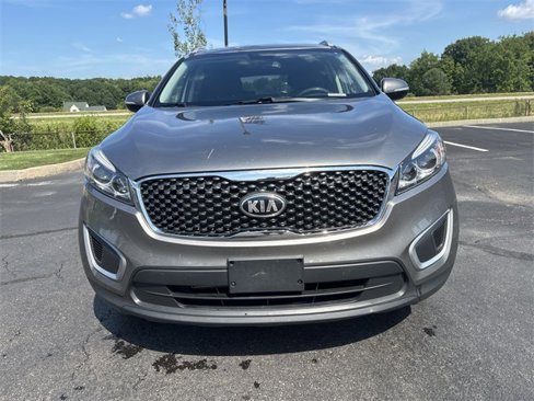 Used 2018 Kia Sorento LX image 4