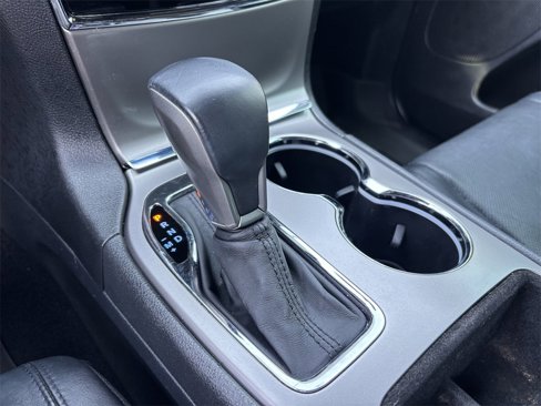 Used 2019 Jeep Grand Cherokee Limited w/ Luxury Group II image 36