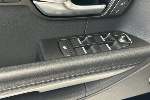 Used 2015 Land Rover Range Rover Evoque Pure Plus image 11