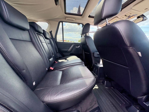 Used 2009 Land Rover LR2 HSE image 31