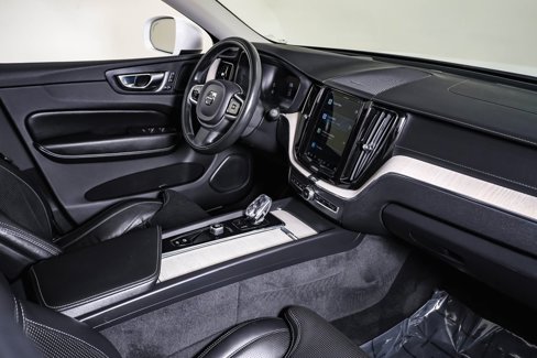 Used 2022 Volvo XC60 T8 Inscription w/ Advanced Package image 13