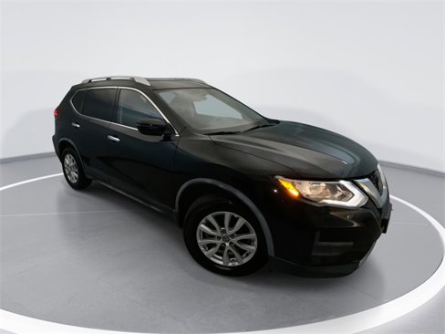 Used 2018 Nissan Rogue SV image 1
