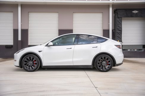 Used 2022 Tesla Model Y Performance image 2
