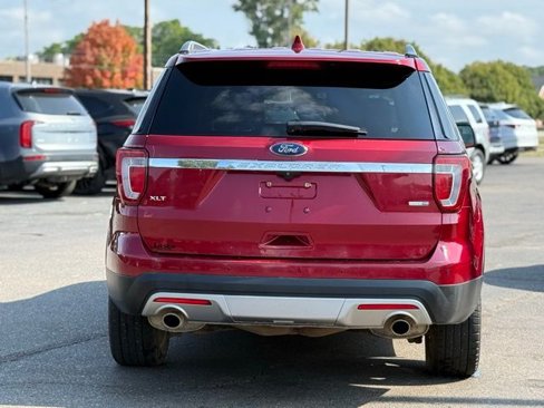 Used 2016 Ford Explorer XLT w/ Equipment Group 202A image 44