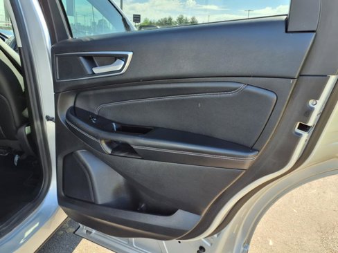 Used 2018 Ford Edge Titanium image 14