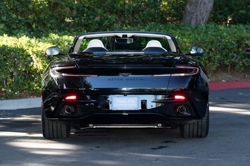 Used 2025 Aston Martin DB12 Convertible image 7