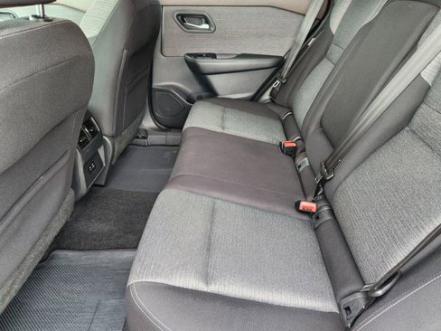 Used 2021 Nissan Rogue SV image 31