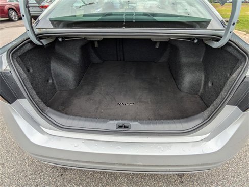 Used 2024 Nissan Altima 2.5 SV image 31