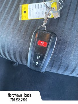 Used 2018 Toyota Prius Four image 21