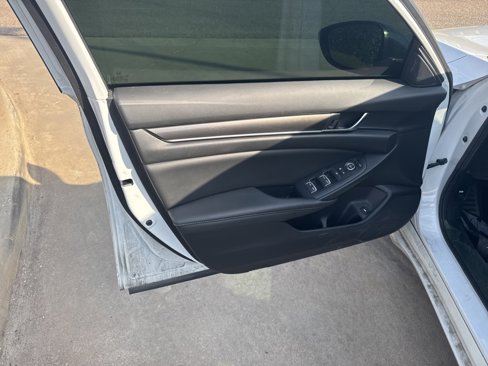 Used 2022 Honda Accord Sport image 8