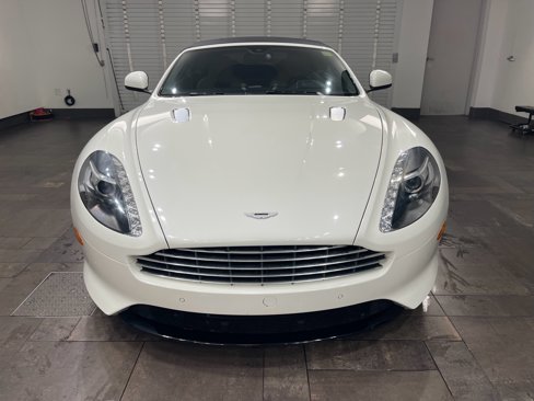 Used 2016 Aston Martin DB9 GT image 27