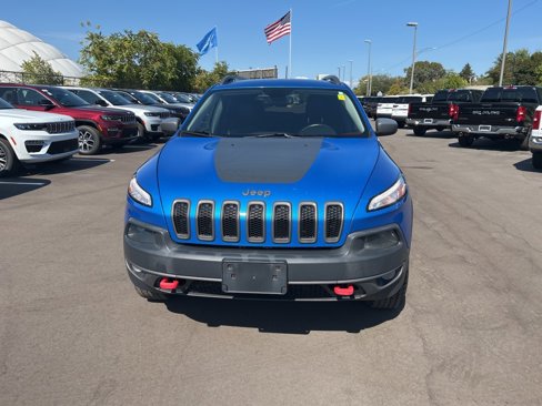 Used 2017 Jeep Cherokee Trailhawk w/ Cold Weather Group image 2