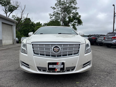 Used 2013 Cadillac XTS Platinum image 3