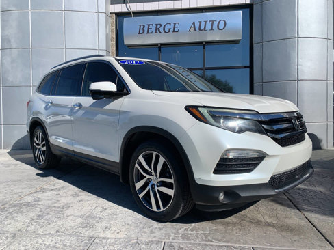 Used 2017 Honda Pilot Touring image 1