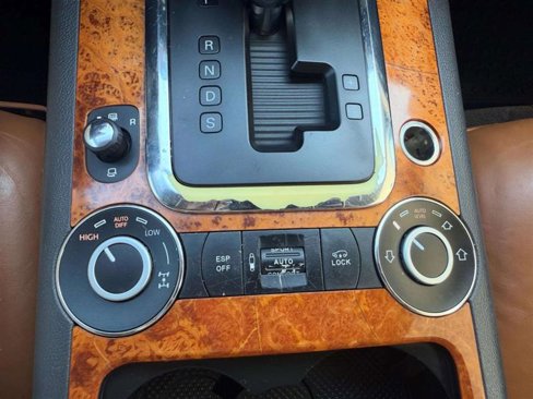 Used 2005 Volkswagen Touareg V8 image 34