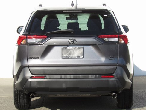 Certified 2020 Toyota RAV4 LE image 7
