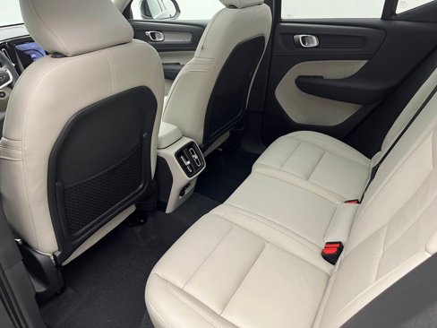 Used 2019 Porsche Macan image 23