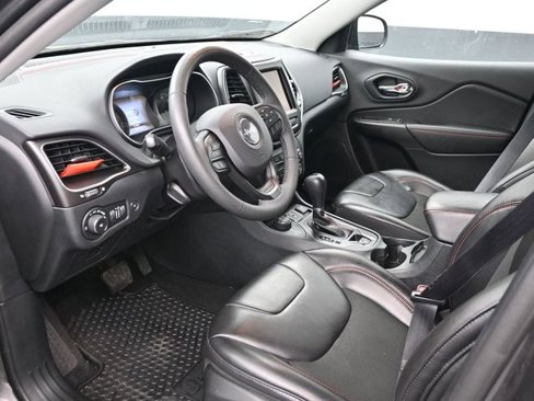 Used 2022 Jeep Cherokee Trailhawk w/ Comfort/Convenience Group image 5