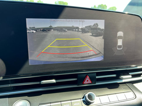 Used 2021 Hyundai Elantra Limited image 72
