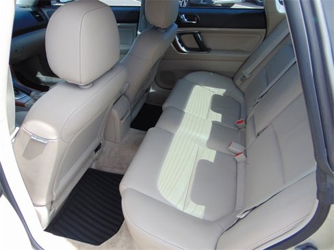 Used 2005 Subaru Outback 3.0R image 20