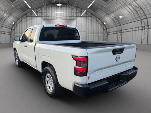 Used 2024 Nissan Frontier S w/ S Utility Package image 17