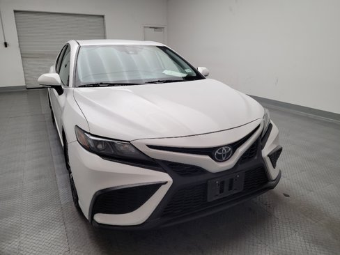 Used 2022 Toyota Camry SE image 14