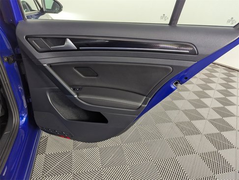 Used 2018 Volkswagen Golf R 4-Door image 31
