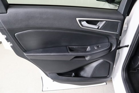 Used 2024 Ford Edge SEL image 17