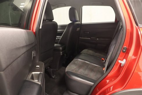 Used 2018 Mitsubishi Outlander Sport SE image 12