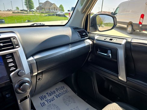 Used 2022 Toyota 4Runner SR5 image 40