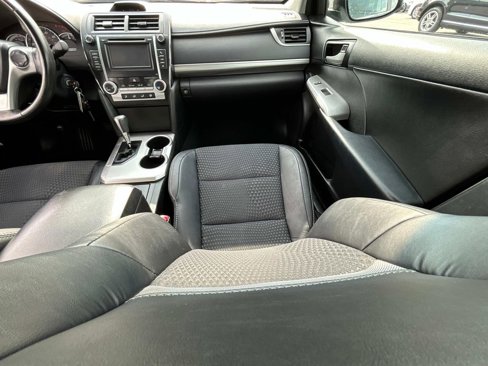 Used 2013 Toyota Camry SE image 14