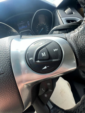Used 2012 Ford Focus Titanium w/ Luxury Pkg image 21