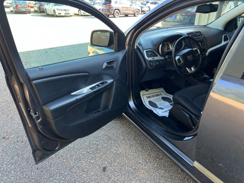 Used 2016 Dodge Journey SE w/ Flexible Seating Group image 8