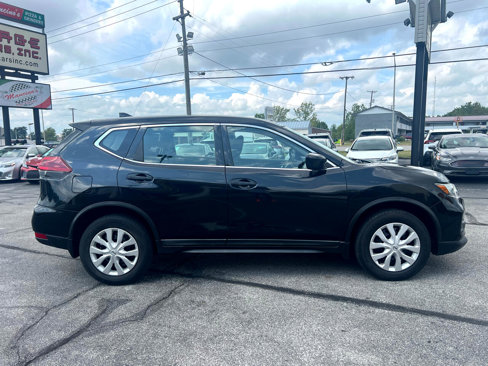 Used 2018 Nissan Rogue S image 5