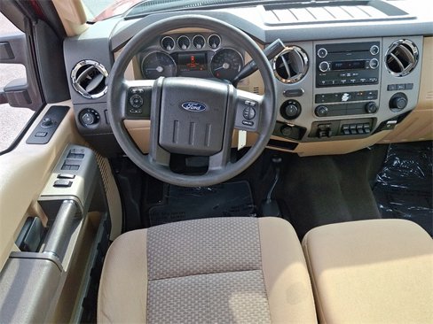 Used 2016 Ford F250 XLT w/ XLT Premium Package image 11