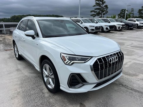 Certified 2024 Audi Q3 2.0T Premium Plus w/ Premium Plus Package image 3