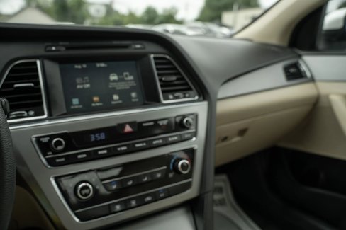 Used 2016 Hyundai Sonata SE image 17