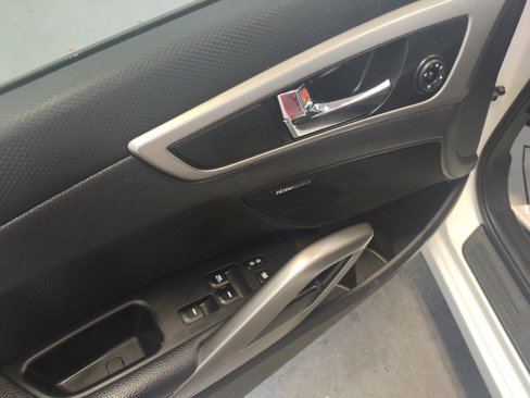 Used 2016 Hyundai Veloster w/ Option Group 03 image 27