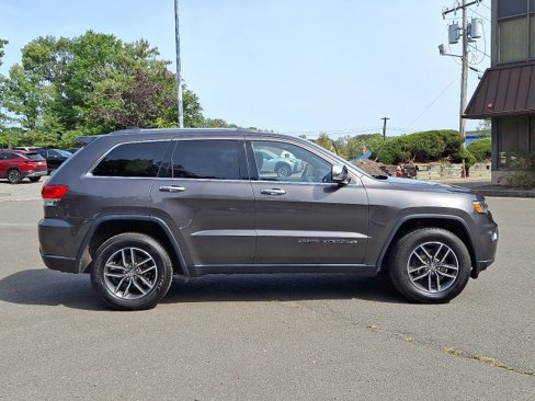 Used 2018 Jeep Grand Cherokee Limited image 12