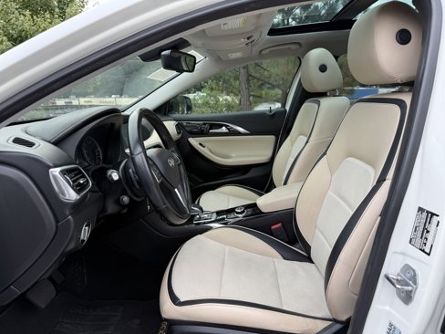 Used 2018 INFINITI QX30 image 34