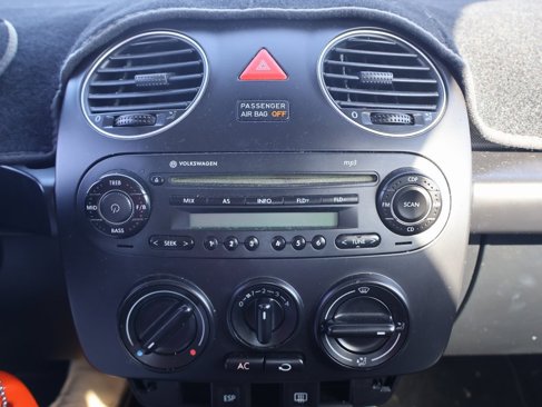 Used 2010 Volkswagen Beetle Red Rock image 10